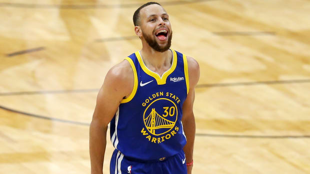 Stephen Curry celebrates